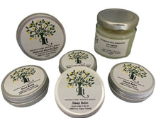 Lade das Bild in den Galerie-Viewer, Self Care Gift Box. Relax, Unwind And Pamper . Vegan Friendly