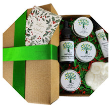 Chargez l&#39;image dans la visionneuse de la galerie,Elevate Self-Care With Our Gift Box For Older Loved Ones And Friends
