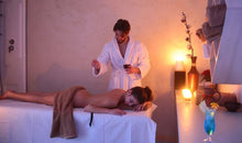 Chargez l&#39;image dans la visionneuse de la galerie,Massage Candle Skin Moisturising Anti Ageing Excellent For Dry Skin
